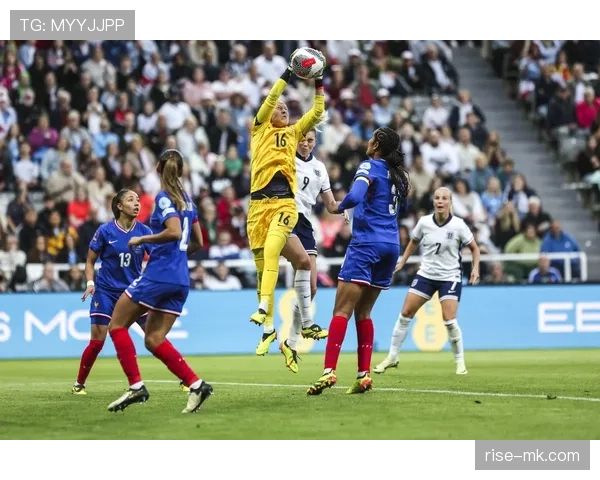 本轮赛事精彩瞬间回顾：激情四溢的表现引热议